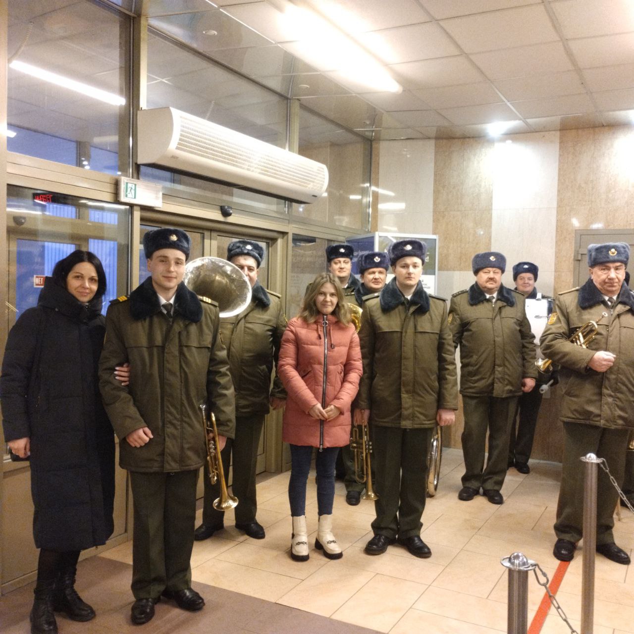 ПРЕДПРАЗДНИЧНОЕ УТРО НА ПРОХОДНОЙ