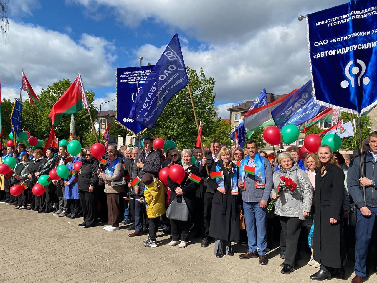 Торжественный митинг ко Дню Победы