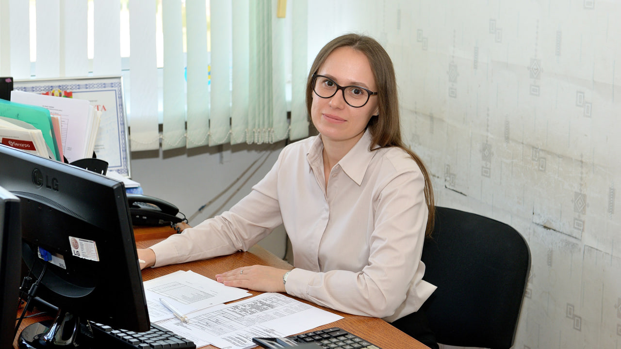 Женское лицо БАТЭ